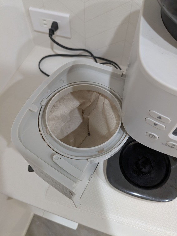 カフェばこPROにフィルターを設置した様子。